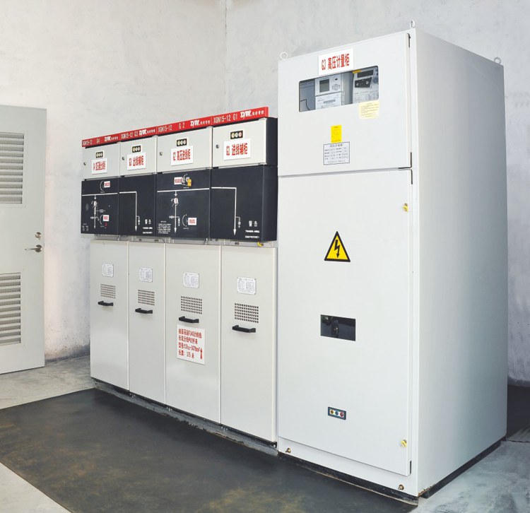 紫光电气承装东莞东城变压器安装工程