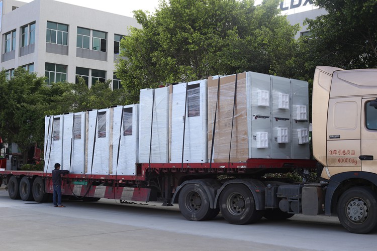 贵州贵阳市KYN28中置柜出货4