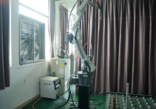 紫光电气焊接机器人